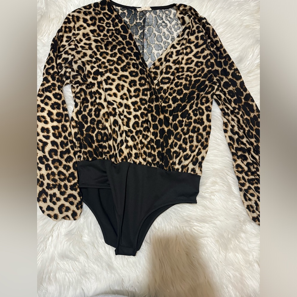 Leopard bodysuit like new